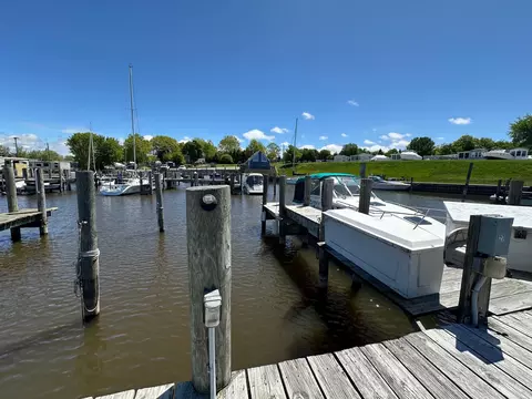 40 N Bailey Ave #SLIP 27, South Haven, MI 49090