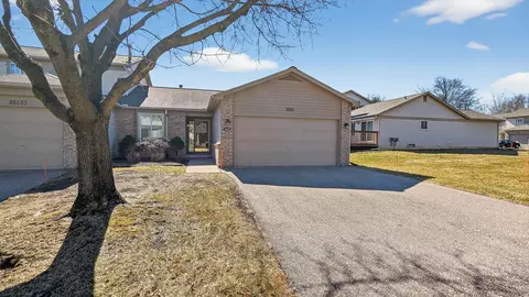 36603 Deerhurst Ct #73, Westland, MI 48185