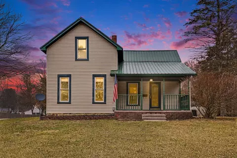 614 W South St, Greenville, MI 48838