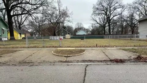 549 Adams Ave, Muskegon, MI 49442