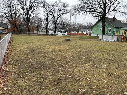 549 Adams Ave, Muskegon, MI 49442