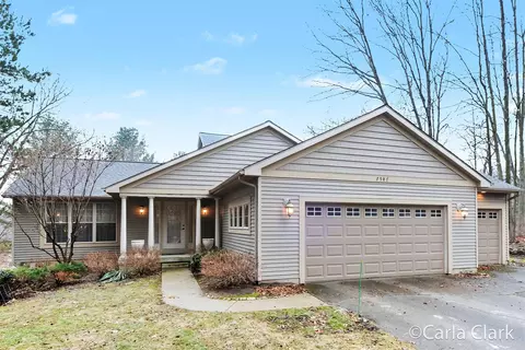 7987 Tiffany Ave NE, Rockford, MI 49341