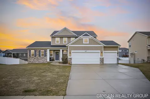 6657 Maria Dr, Hudsonville, MI 49426