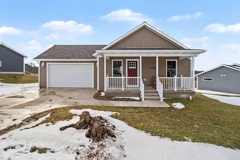 261 Stonecrest Dr, Shelby, MI 49455