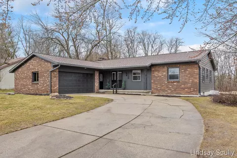 4495 Trail View Dr NE, Grand Rapids, MI 49525