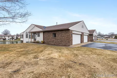 1075 Amberwood West Dr SW, Byron Center, MI 49315