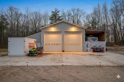 19117 Joslin Cir, Big Rapids, MI 49307