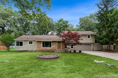 1924 Maryland Blvd, Norton Shores, MI 49441