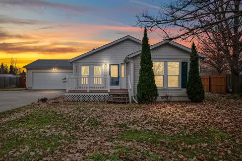 437 Richard St, Quincy, MI 49082