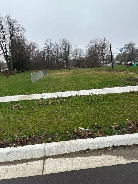 226 Strong St, Reading, MI 49274