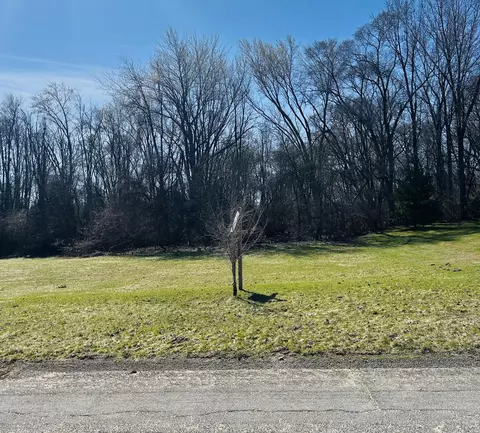 2430 Crest Haven Blvd #12, Berrien Springs, MI 49103