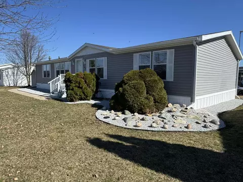 7204 E Grand River Ave #LOT 142, Portland, MI 48875