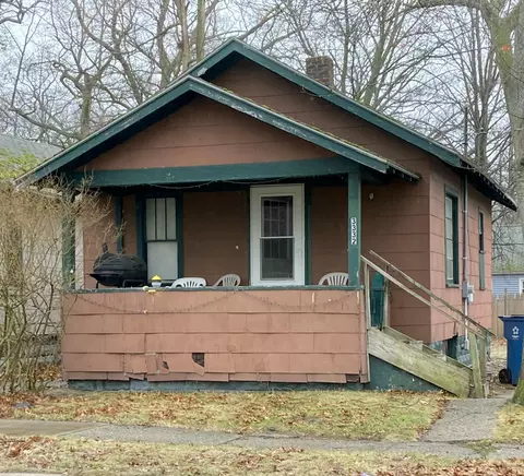 3332 5th St, Muskegon, MI 49444