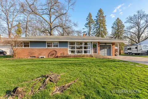 3532 E Manitou Cir, Norton Shores, MI 49441