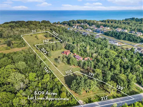 326 Blue Star Hwy, South Haven, MI 49090
