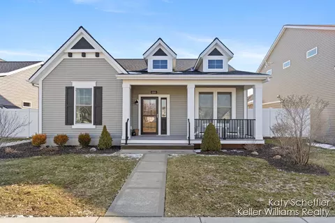 6960 E Rain Garden Ln NE, Rockford, MI 49341