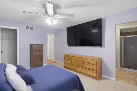 Bedroom - 265 Indian Trl, Munith, MI 49259 photo 4 of 4