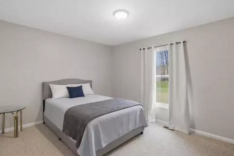 Bedroom - 265 Indian Trl, Munith, MI 49259 photo 3 of 4