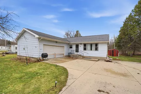 109 Libhart St, Lyons, MI 48851