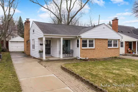 2610 Albert Dr SE, Grand Rapids, MI 49506