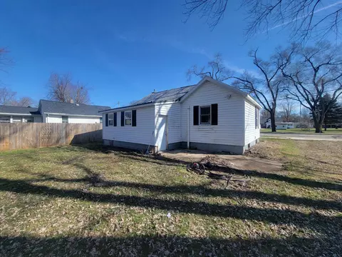 Exterior - 224 S Ruggles St, Bronson, MI 49028 photo 1 of 2