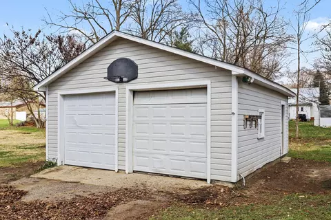 Exterior - 516 Forest St, Three Rivers, MI 49093 photo 4 of 6