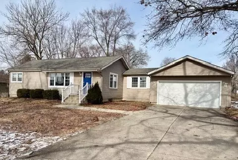 4341 Kroes St NE, Rockford, MI 49341