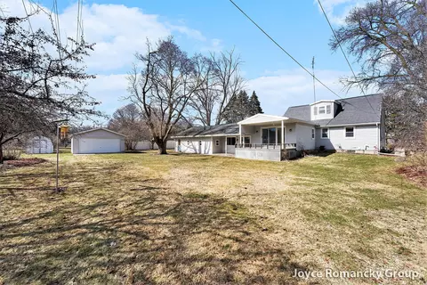 Exterior - 503 W Gilson St, Edmore, MI 48829 photo 5 of 6