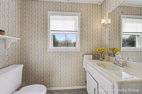 Bath - 503 W Gilson St, Edmore, MI 48829 photo 2 of 3