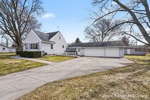 Exterior - 503 W Gilson St, Edmore, MI 48829 photo 3 of 6