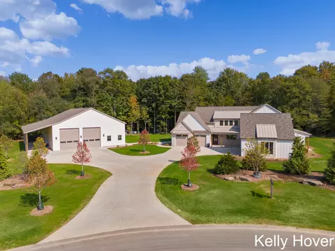 402 Ottogan Hills Ct, Dorr, MI 49323