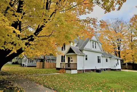 402 Jefferson St, Cassopolis, MI 49031