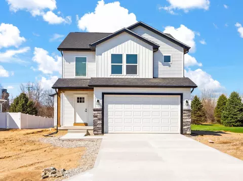 2004 Green Acres Dr, Adrian, MI 49221