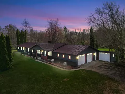 500 E 136th St, Grant, MI 49327