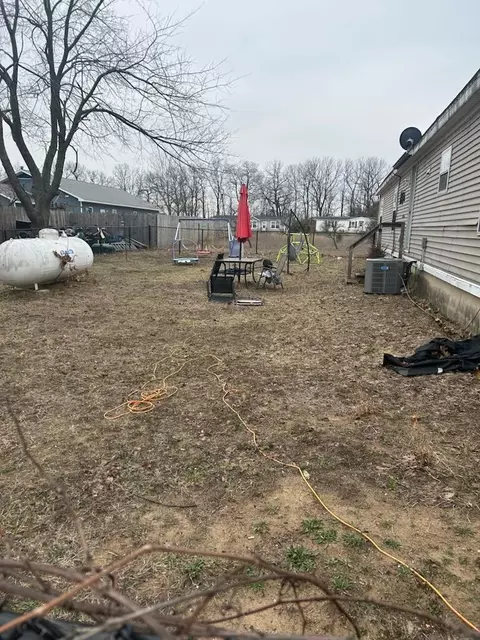 88 Clover Trl, Wayland, MI 49348