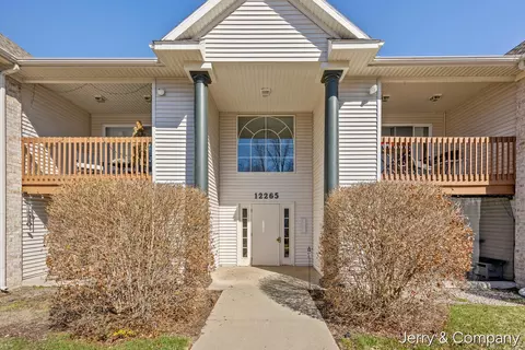 12265 S Crystal Waters Dr #2, Holland, MI 49424