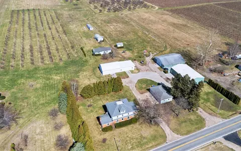 6629 N Branch Rd, Benton Harbor, MI 49022