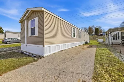 3790 Casper Ave NW, Grand Rapids, MI 49544