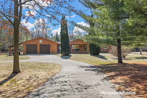 11706 Taylor St, West Olive, MI 49460