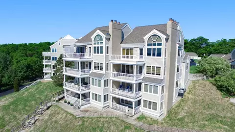 736 Spyglass Hl #27, Holland, MI 49424