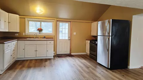 Kitchen - 321 S 4th St, Edmore, MI 48829 photo 2 of 2