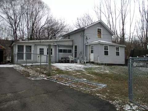 Exterior - 1915 River St, Jackson, MI 49202 photo 2 of 2