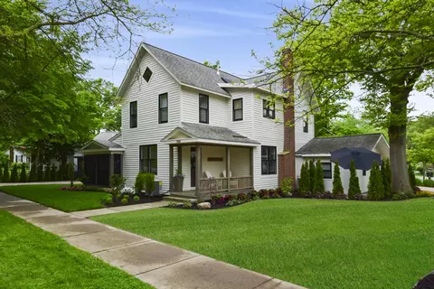 748 Holland St, Saugatuck, MI 49453