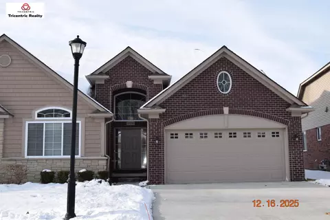30295 Berghway Trl, Warren, MI 48092