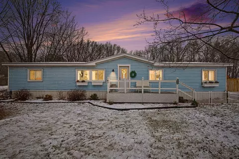 8936 Eugene St, Greenville, MI 48838