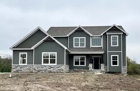 9919 White Tail Dr, Saline, MI 48176