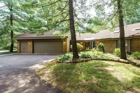 7672 E St Andrews Cir, Portage, MI 49024
