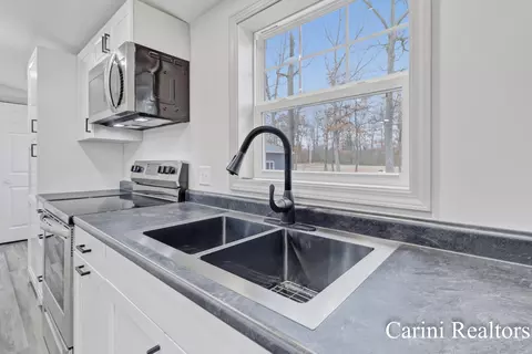 5324 Nadeau Dr, Pullman, MI 49450 photo 9
