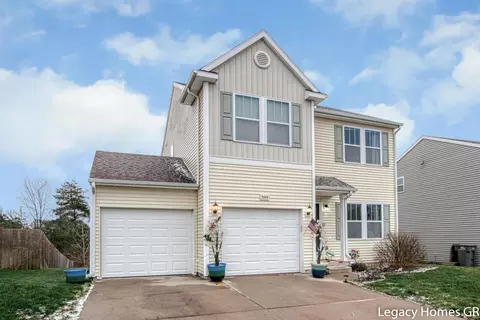 5868 Kiverton Ridge Dr SE, Kentwood, MI 49508