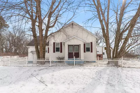 61965 County Road 384, Bangor, MI 49013